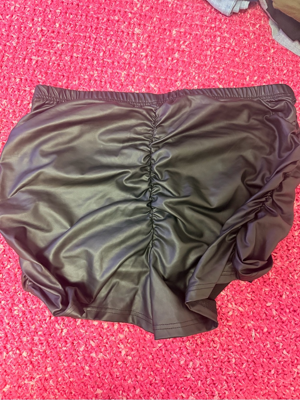 SHEIN Black Faux Leather Ruched Girls' Shorts